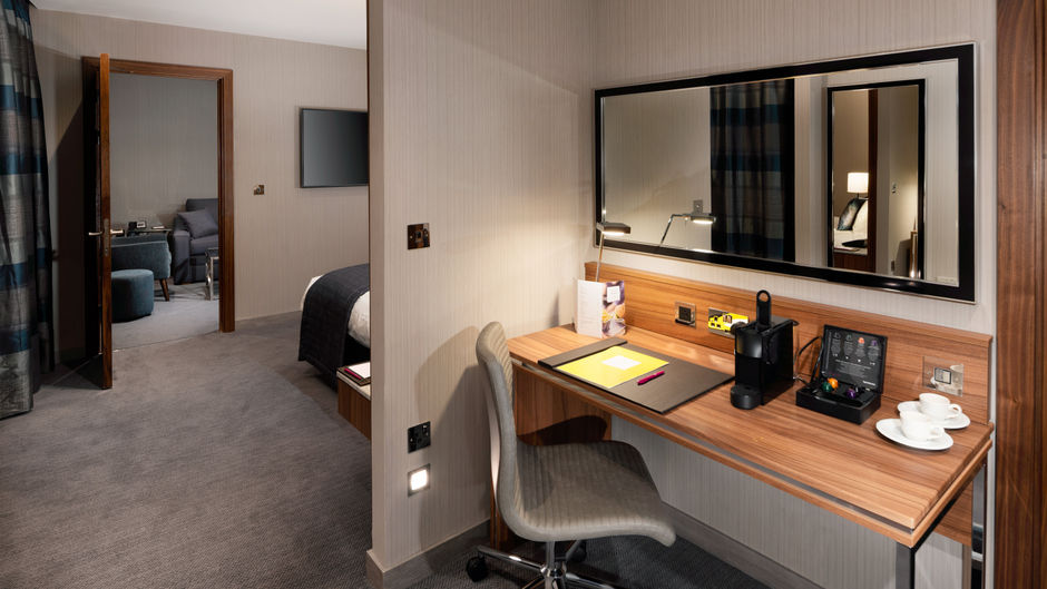 Crowne Plaza Heathrow T4 Suite