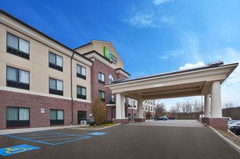 Holiday Inn Express Hotel & Suites