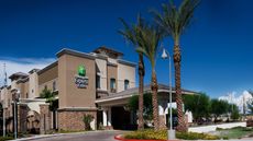 Holiday Inn Express & Suites Phoenix