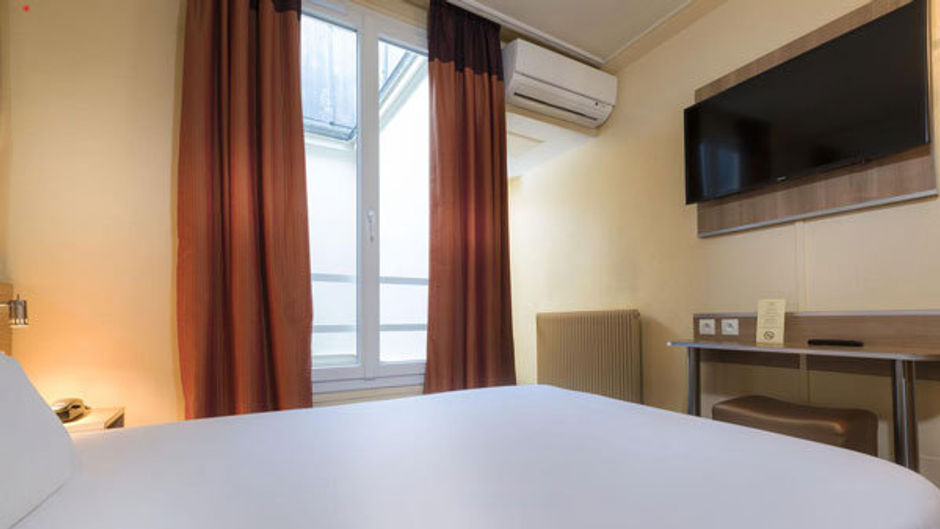 French Theory Quartier Latin Hotel Room