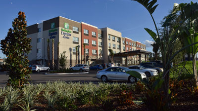 Holiday Inn Express/Stes-Lake Nona Area
