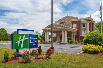 Holiday Inn Express Hotel & Suites