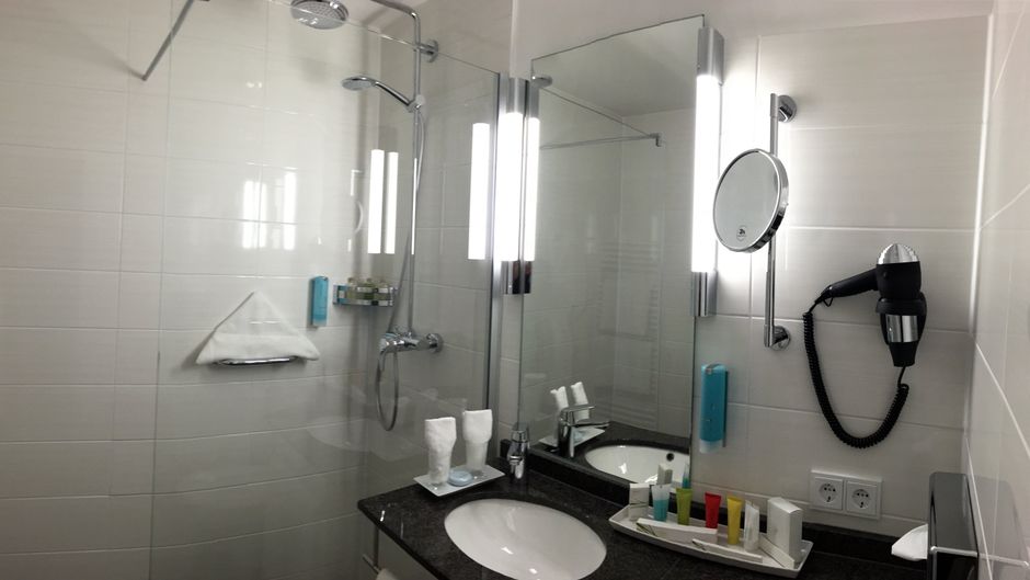 Concorde Hotel Viktoria Room
