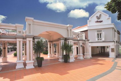 Village Hotel Albert Court