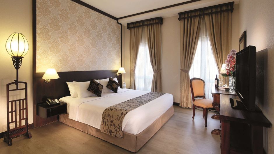 Village Hotel Albert Court Suite