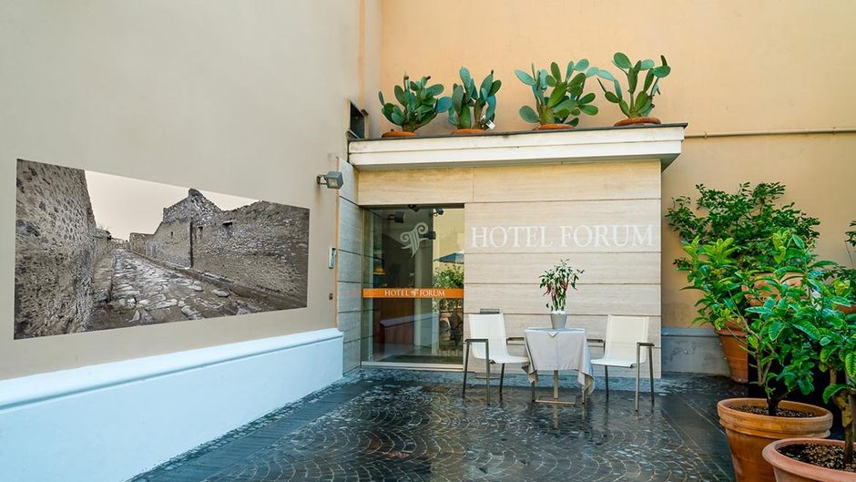 Hotel Forum Exterior