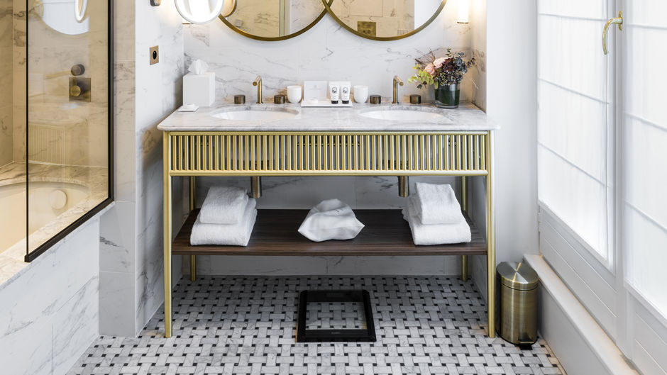 Grand Powers Paris Suite