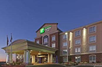 Holiday Inn Express Hotel & Suites