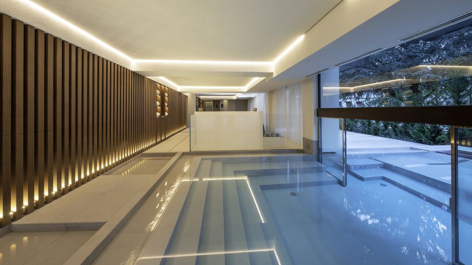 Le Massif Hotel Pool