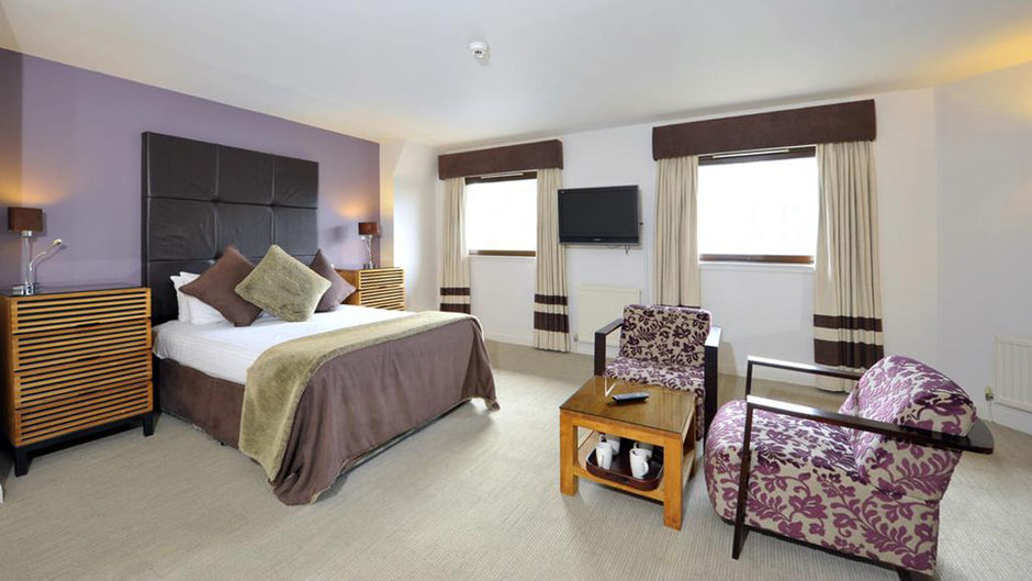 Stirling Court Hotel Suite