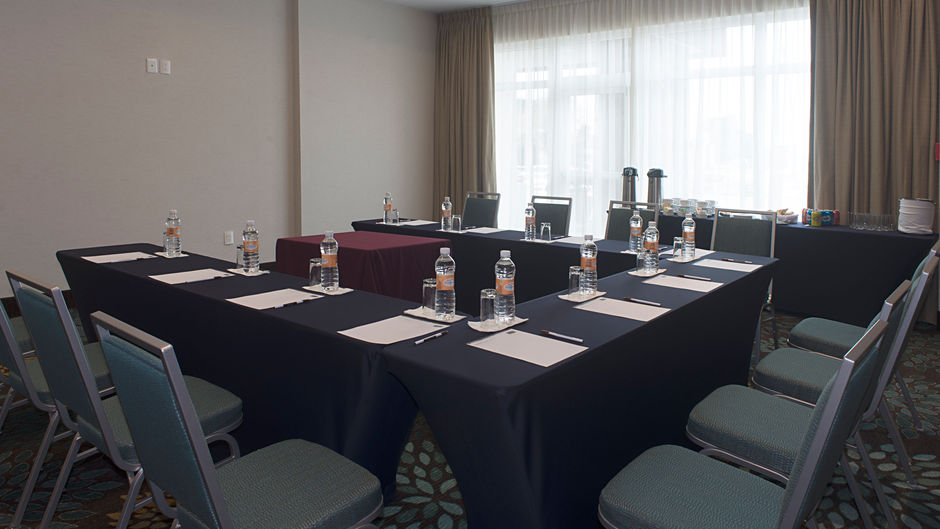 Staybridge Suites Puebla Meeting