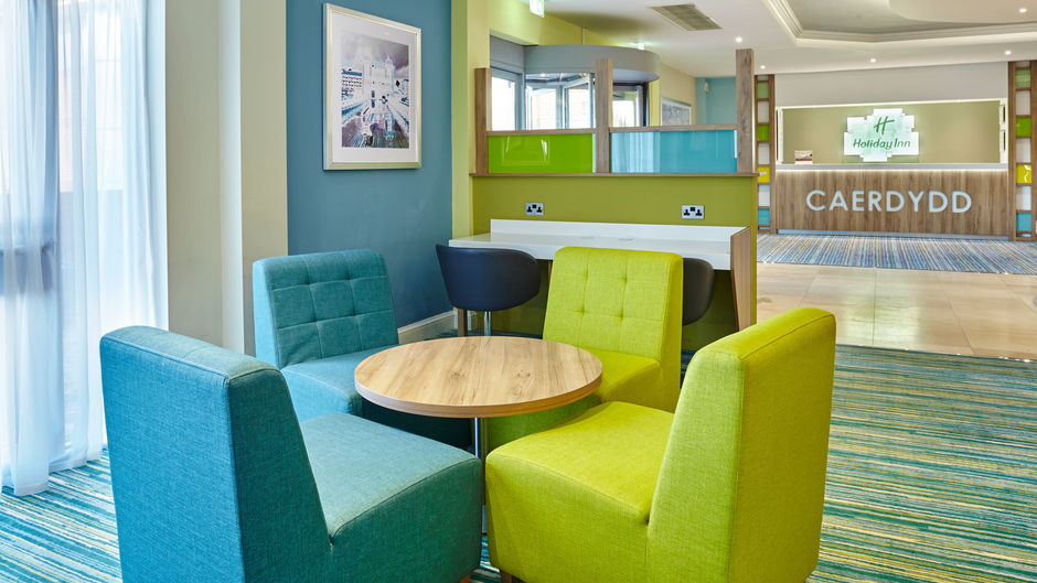 Holiday Inn Cardiff North M4J Lobby