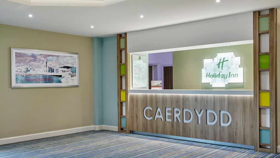 Holiday Inn Cardiff North M4J Lobby