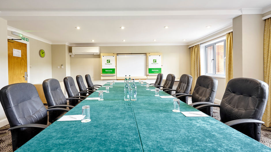 Holiday Inn Cardiff North M4J Meeting