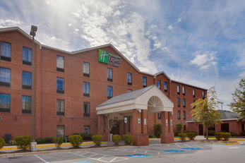 Holiday Inn Express & Suites