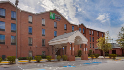 Holiday Inn Express & Suites