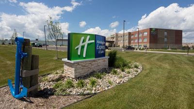 Holiday Inn Express & Suites, Monroe