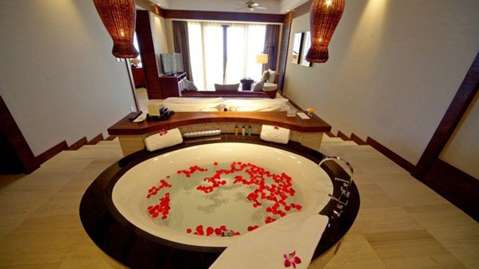 Crowne Plaza Danang Suite