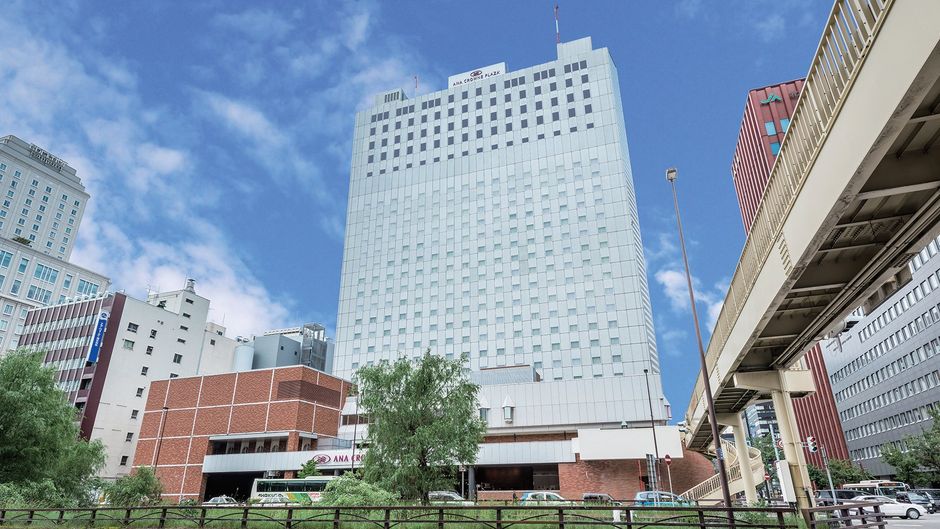 ANA Crowne Plaza Sapporo Exterior