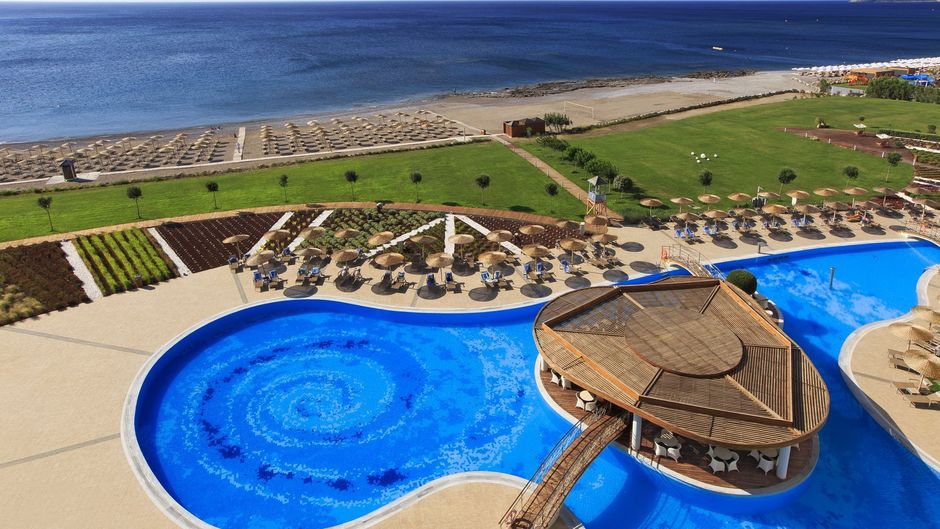 Elysium Resort & Spa Pool