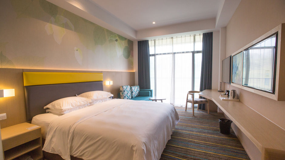 Holiday Inn Express Emei Mountain Room