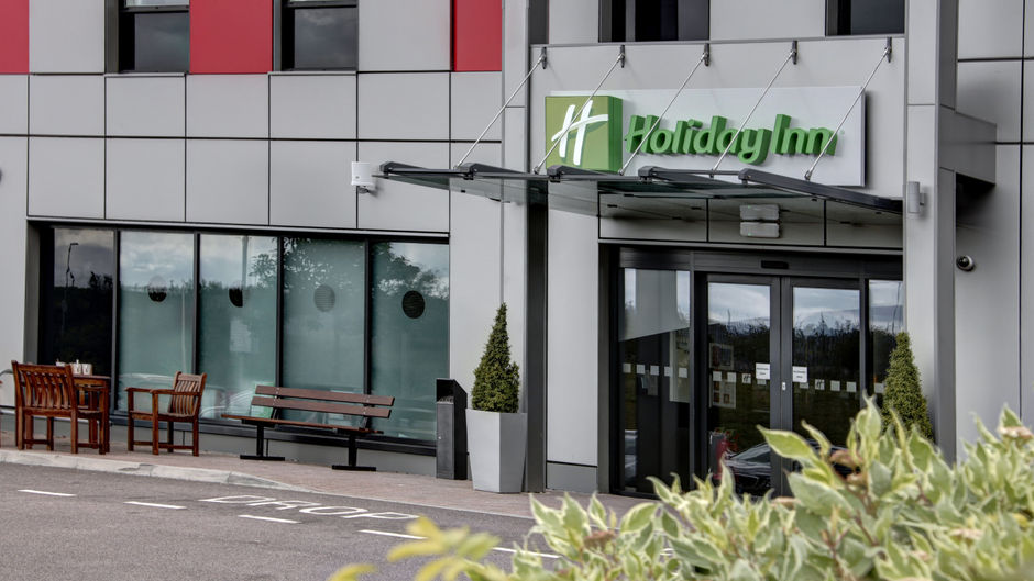 Holiday Inn London - Luton Airport Exterior