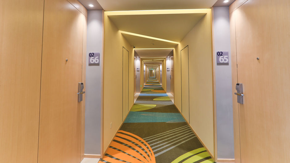 Holiday Inn Express Emei Mountain Lobby