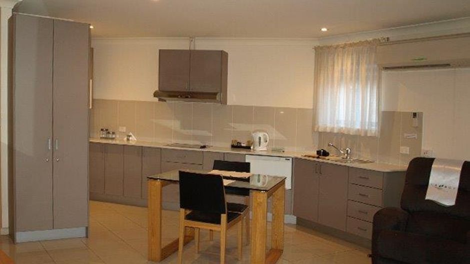 Francis Phillip Motor Inn & The Lodge Room