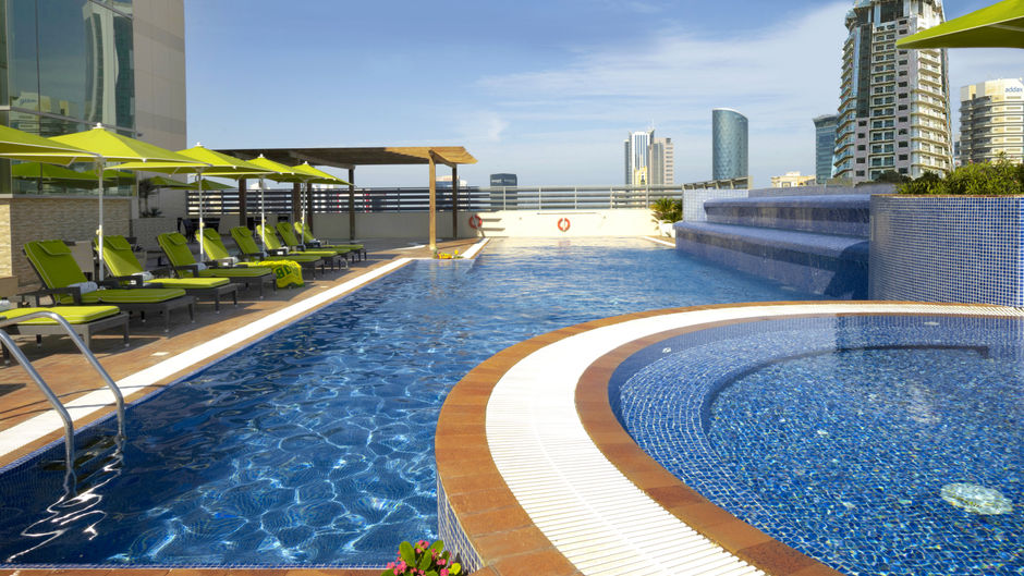 Fraser Suites Seef Bahrain Pool