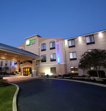 Holiday Inn Express Hotel & Suites