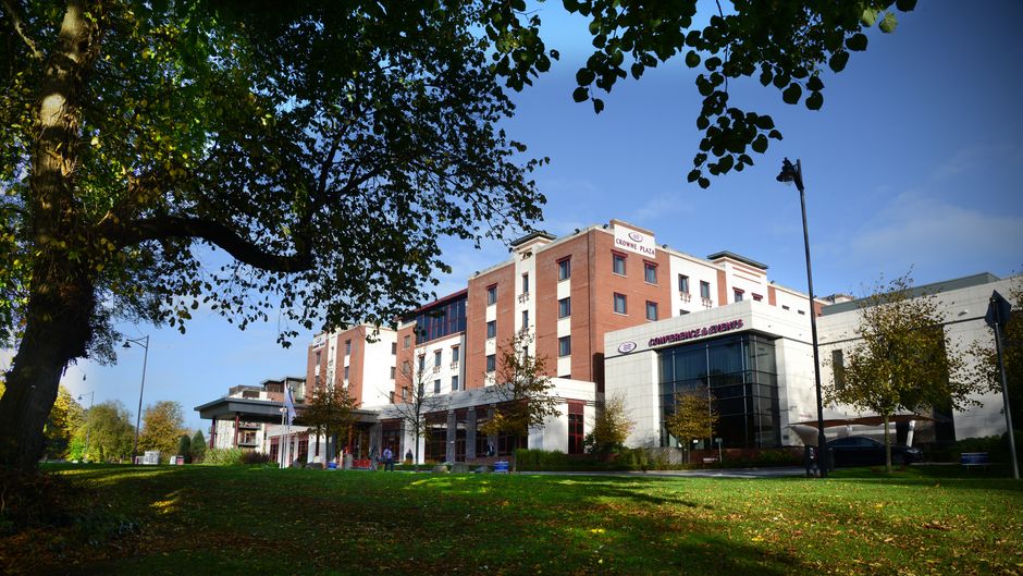 Crowne Plaza Hotel Dublin Northwood Exterior