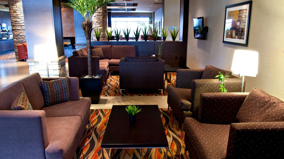 Holiday Inn Express Exterior
