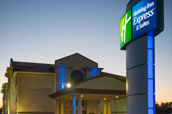 Holiday Inn Express & Suites Wauseon