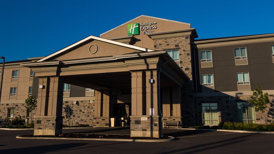 Holiday Inn Express & Stes Thunder Bay Exterior