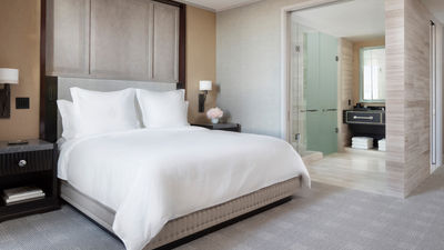 Four Seasons One Dalton Street