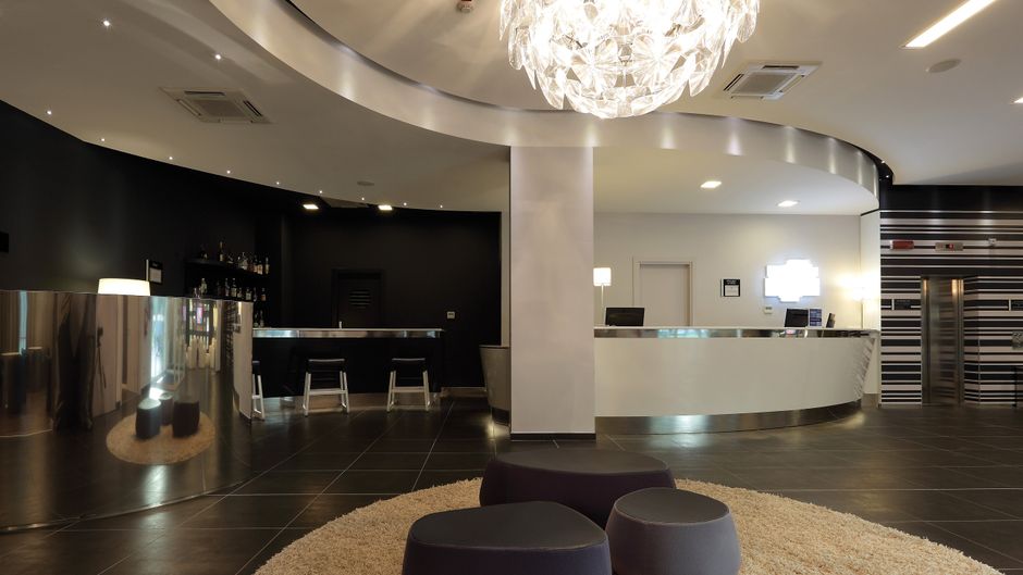 Holiday Inn Milan Nord Zara Restaurant