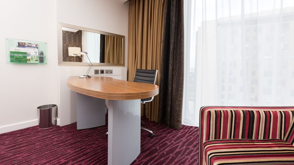 Holiday Inn Manchester-MediaCityUK Room