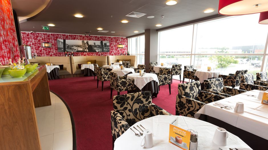 Holiday Inn Manchester-MediaCityUK Restaurant