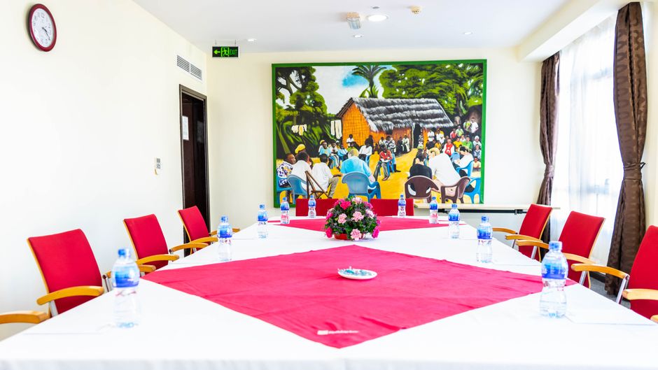 Holiday Inn Dar Es Salaam Meeting