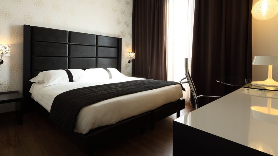 Holiday Inn Genoa City Room