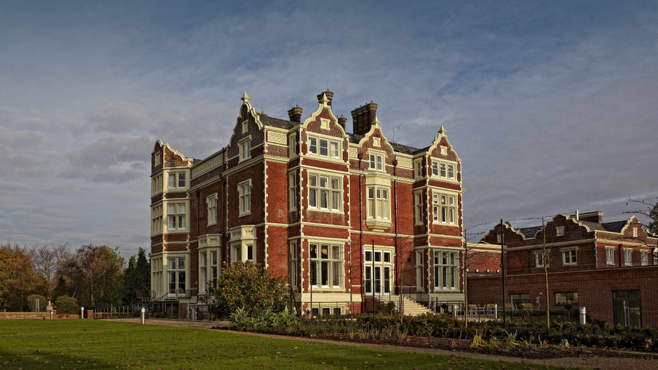 Wivenhoe House Hotel Exterior