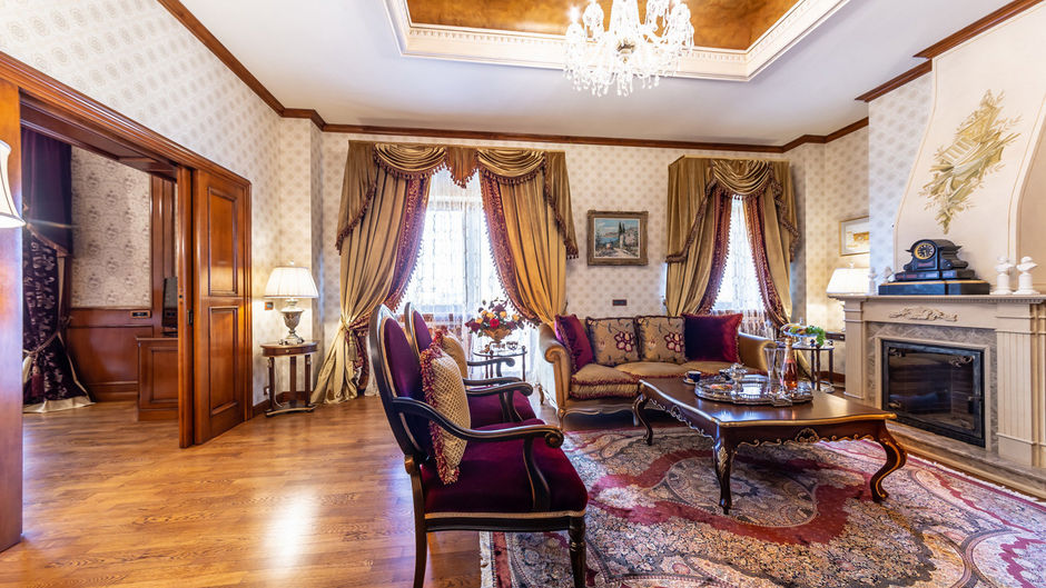 Suter Palace Hotel Suite