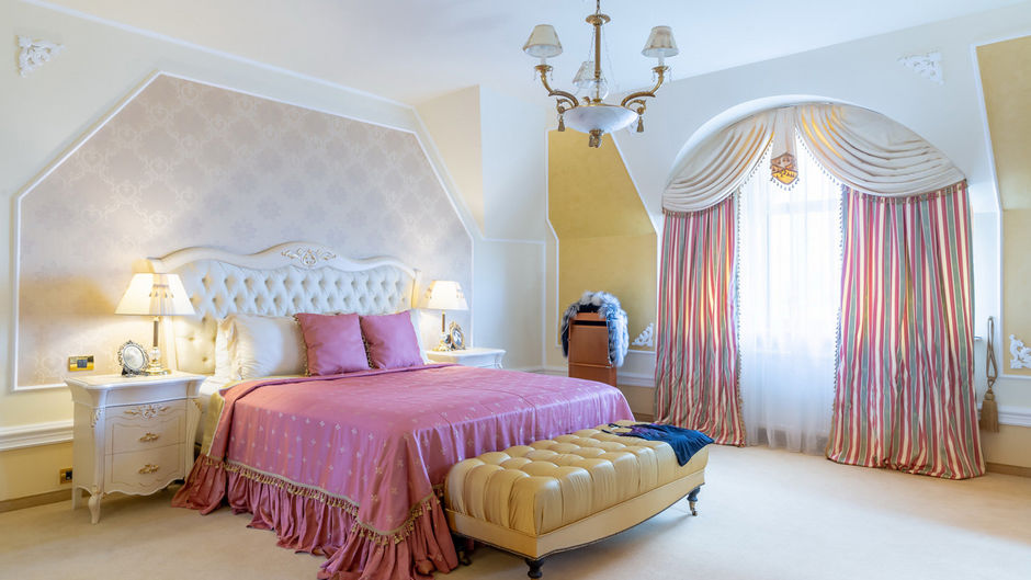 Suter Palace Hotel Room