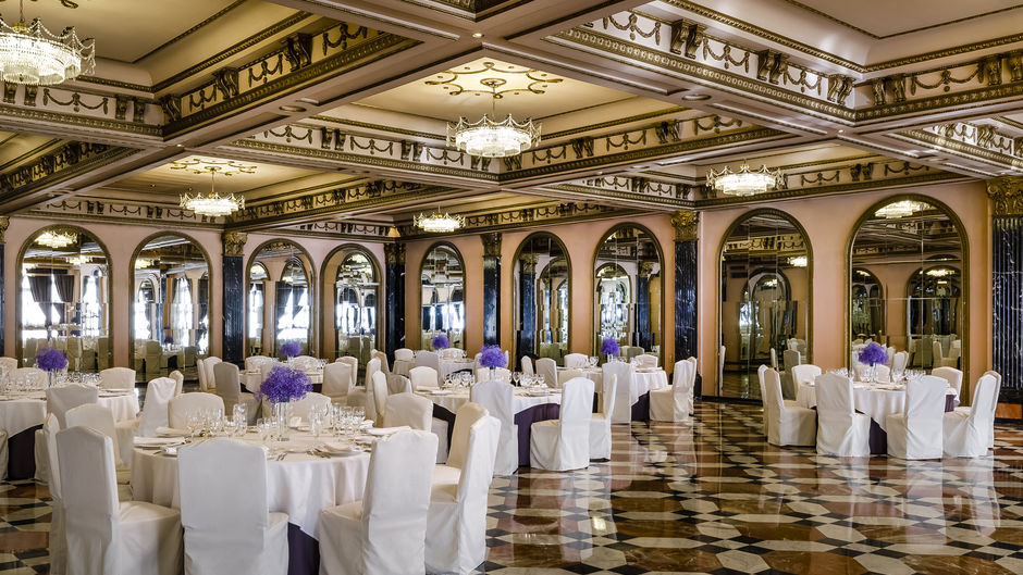 Exe Sevilla Macarena Ballroom