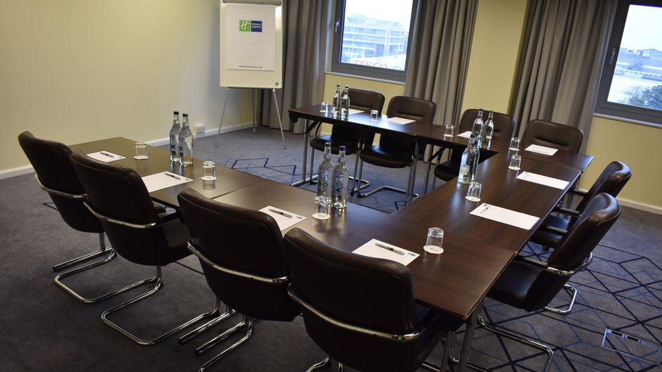 Holiday Inn Express Slough Meeting