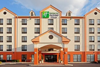 Holiday Inn Express Hotel & Suites