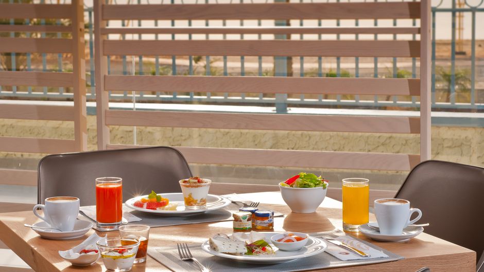 Herods Hotel Dead Sea Restaurant