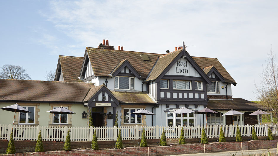 Red Lion Inn Todwick Exterior
