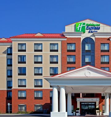 Holiday Inn Express Hotel & Suites