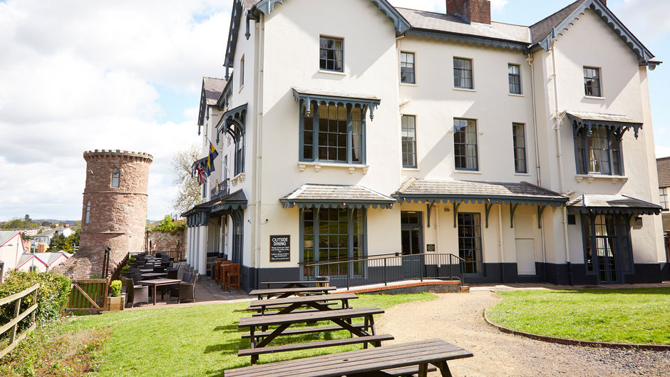 Royal Hotel Ross on Wye Exterior